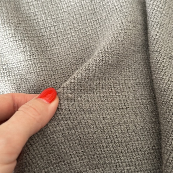 Beautiful Shawl with Faux Fur Collar - Picture 3 of 4